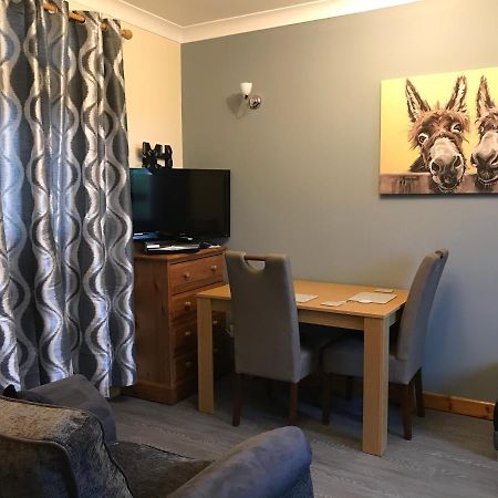 No 5 Newly Refurbished 4 Bedroom House Cononbridge Kültér fotó