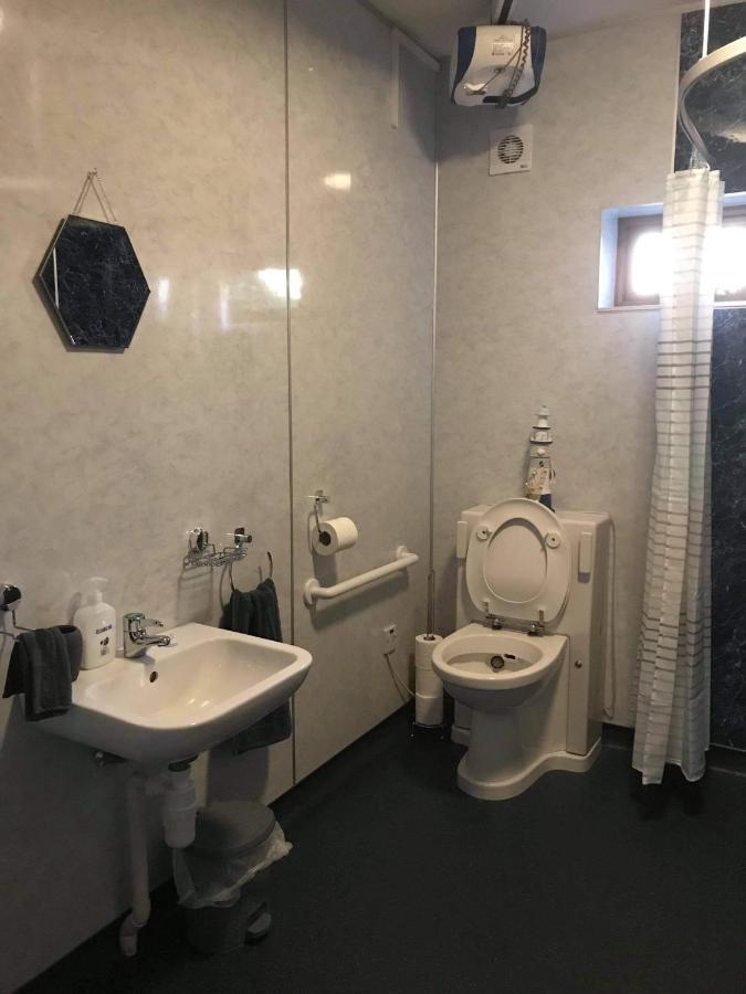 No 5 Newly Refurbished 4 Bedroom House Cononbridge Kültér fotó